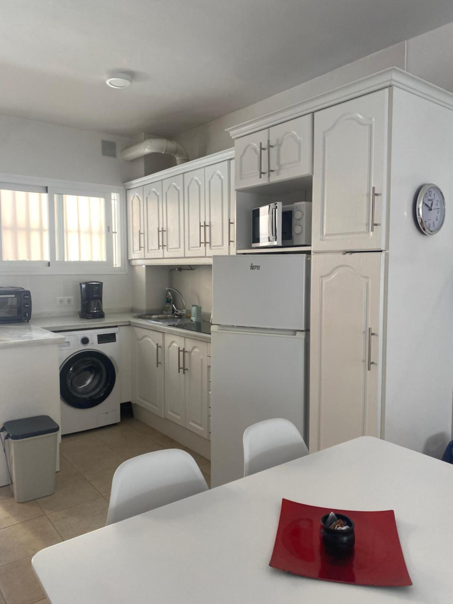 Apartamento A Pie De Playa. Нерха Экстерьер фото