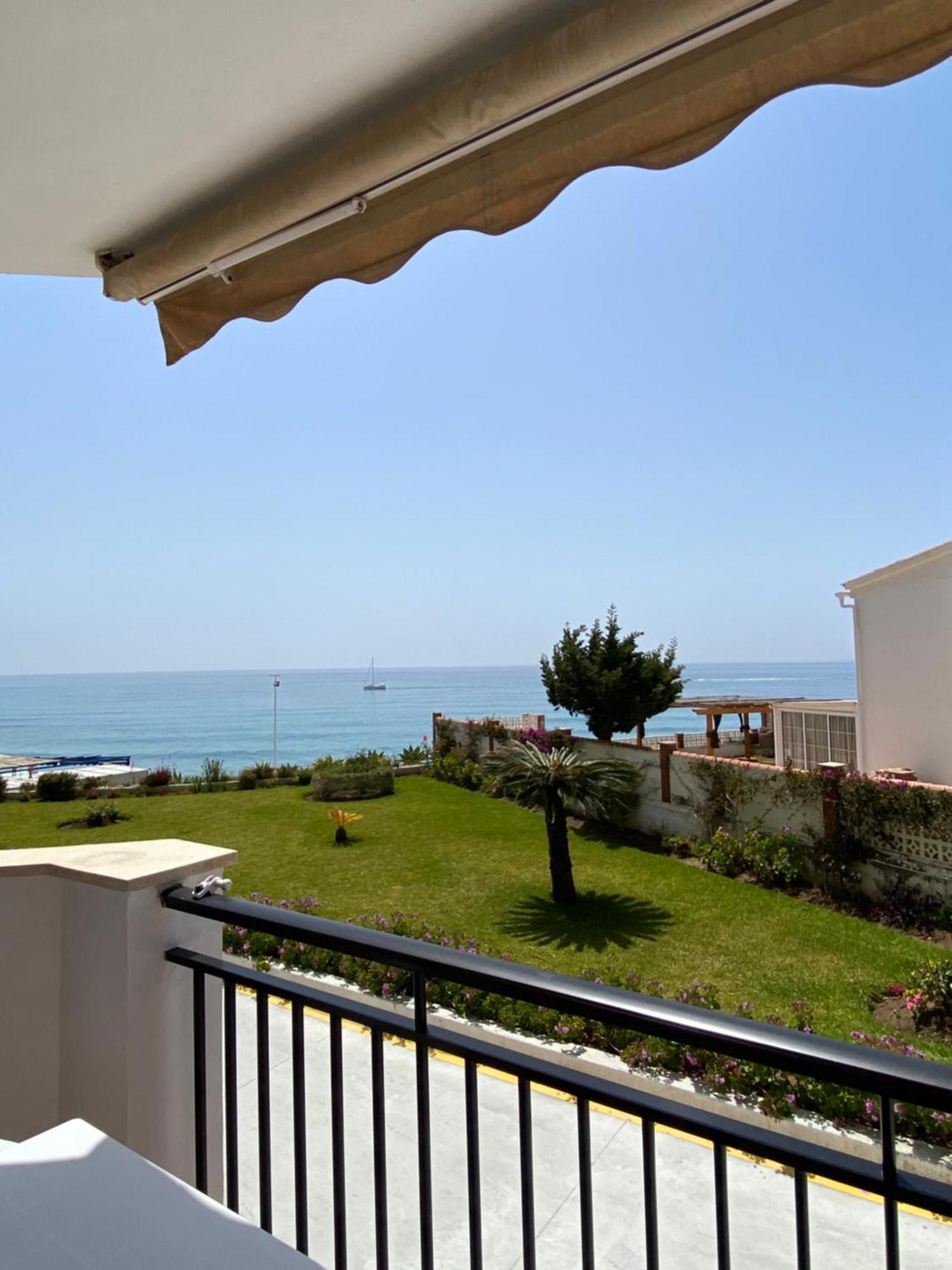Apartamento A Pie De Playa. Нерха Экстерьер фото